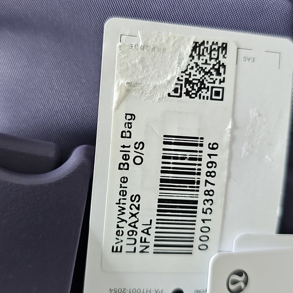 Lululemon Everwhere Belt Bag, Color NFAL (PURPLE) NEW WITH TAGS! 1L - Picture 9 of 9